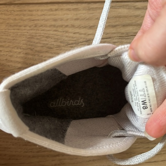 All birds high tops size 8 white - Picture 4 of 5